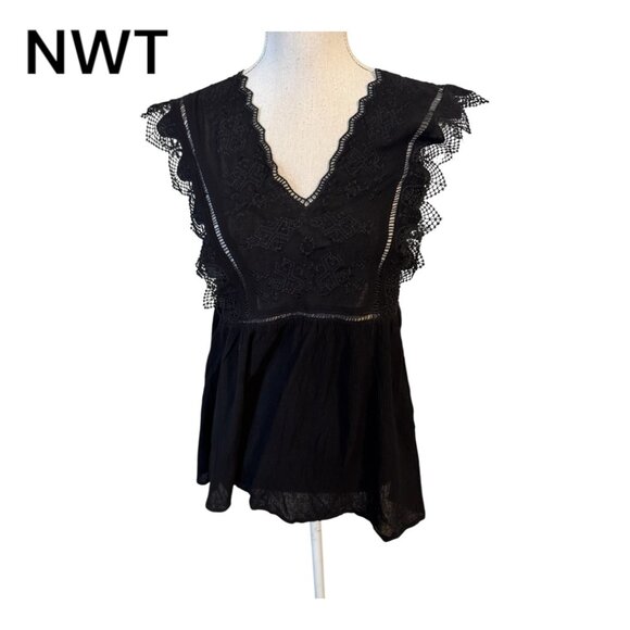 Adiva Tops - NWT GORGEOUS BLACK TOP w/LACE DETAIL  XSMALL